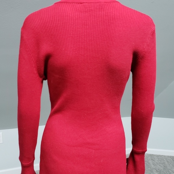 Candie's Sweater - Picture 4 of 5
